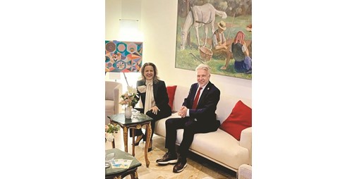 السفير السويسري تنامي عدد الناطقين باللغة الفرنسية في الكويت