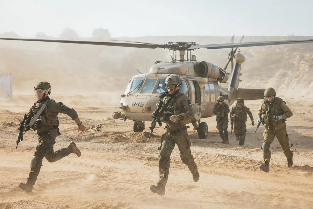 جندي إسرائيلي استيقظ من كابوس مرعب فأطلق النار على زملائه