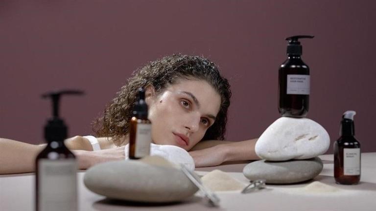 جمال غريب الأطوار.. أغرب اتجاهات الجمال لعام 2023