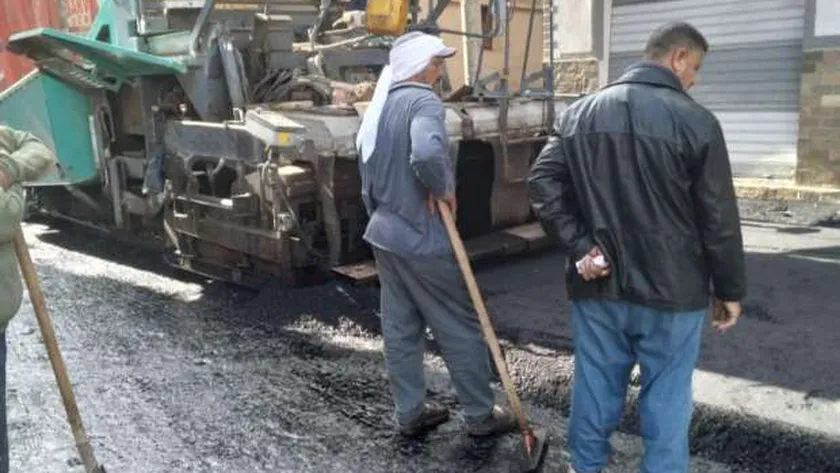 بدء رصف شارع «مسجد البيلي الشرقاوي» ببيلا في كفر الشيخ