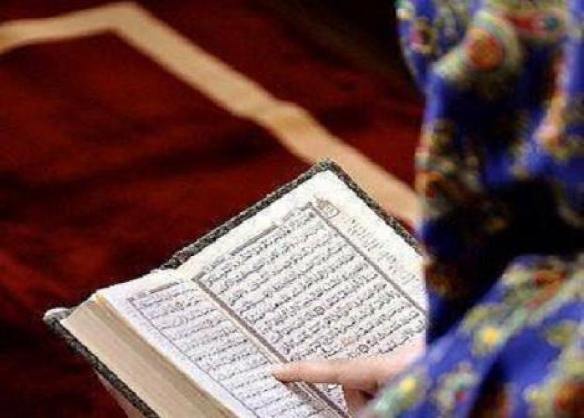 «سرها عجيب».. 3 آيات قرآنية لهداية الأبناء