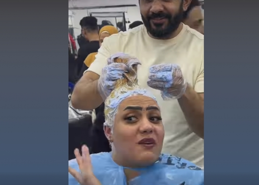 زوجها وابنتها يفتخران بها.. من هي «أم سجدة» صاحبة فيديو «الصبغة يا وحيد»؟