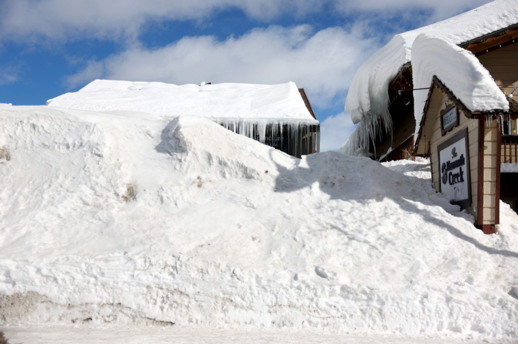 نيويورك تترقب عاصفة تنهي غياب انهمار الثلوج بكثافة