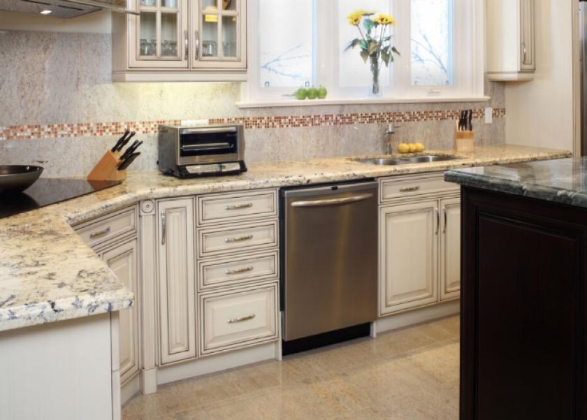 «وفري في الفاتورة».. 4 أجهزة منزلية تستهلك الكهرباء رغم إيقاف تشغيلها