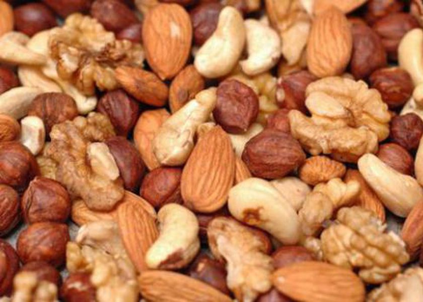 مخاطر تناول بعض المكسرات نيئة.. طريقة واحدة تحميك من أضرارها