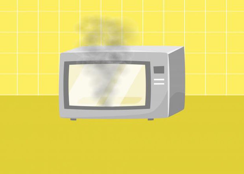 ماذا يحدث عند وضع الأطعمة المجمدة في الميكروويف؟.. خطر غير متوقع