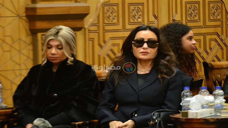 50 صورة ترصد عزاء والدة لطيفة بحضور نجوم الفن والإعلام والشخصيات العامة