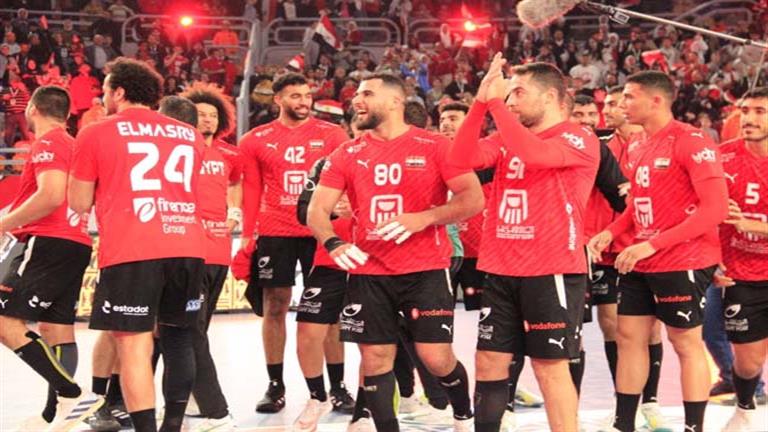 “الفرحة حلوة مفيش كلام”.. اتحاد كرة اليد يستعرض احتفال منتخب مصر بالفوز على تونس (صور)