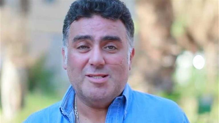 تامر حبيب يشيد بأداء صناع مسلسل “بدون سابق إنذار”