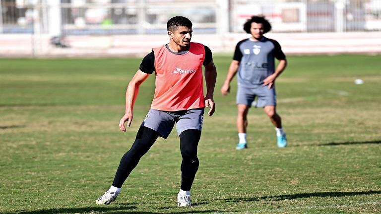 “ناصر رفض المبدأ”.. كواليس رحيل مدافع الزمالك للبنك الأهلي