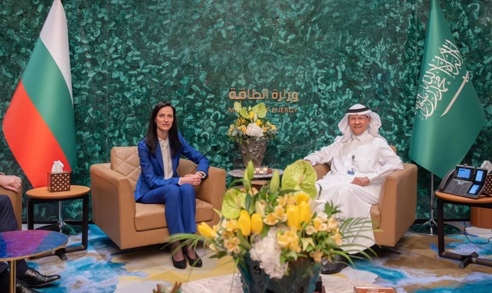 وزير الطاقة يلتقي نائبة رئيس مجلس الوزراء وزيرة خارجية بلغاريا