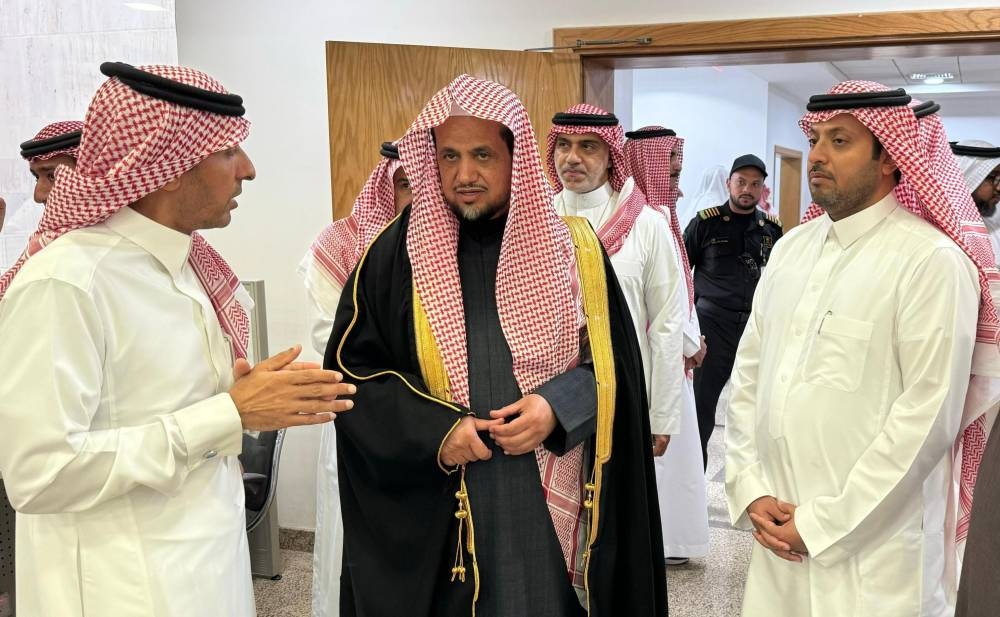 النائب العام يتفقد نيابة محافظة الأحساء ويلتقي منسوبيها وعدداً من المراجعين