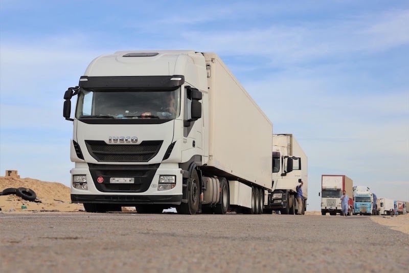 الحكومة تصرف دعم النقل بالتزامن مع دعوات إلى مراجعة “توزيع الإعانات”