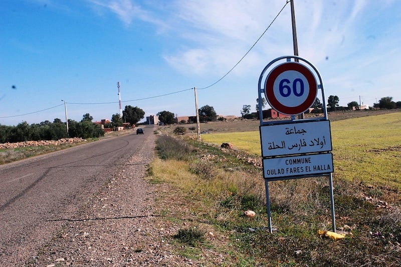 أرض سلالية تدفع مستشارين إلى الاستقالة