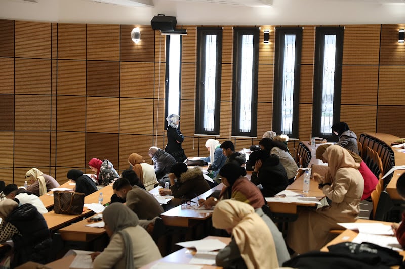 مترشحو الأمازيغية في مباريات التعليم ينادون بـ “إعادة هيكلة مواد الامتحان”