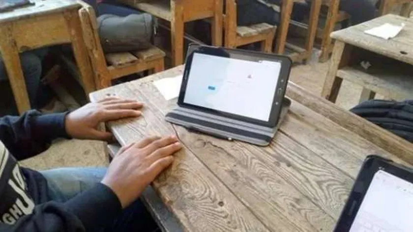 «تعليم الفيوم» توجه تعليمات مهمة للطلاب بشأن التابلت المدارسي 2024.. ماذا قالت؟