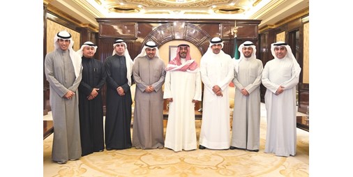 رئيس الوزراء استقبل عددا من رؤساء وأعضاء جمعيات النفع العام واستمع إلى القضايا المطروحة على الساحة المحلية