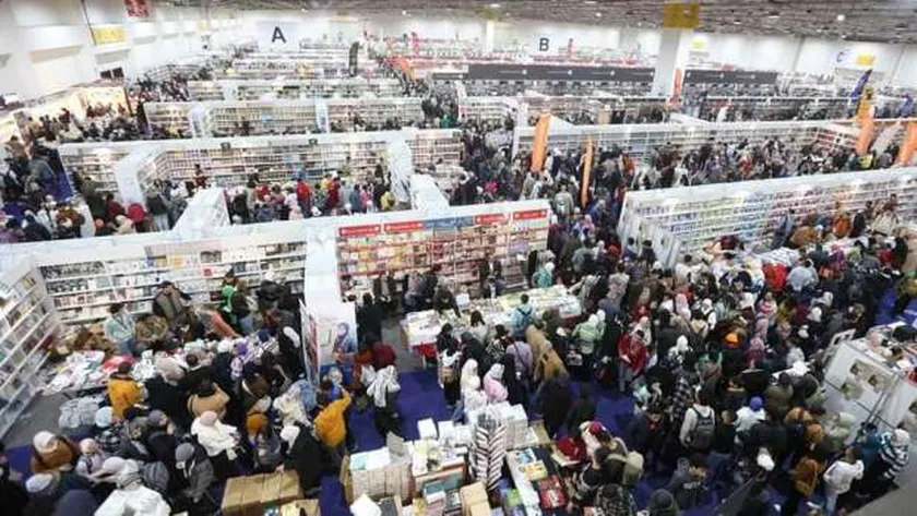 معرض الكتاب في دورته الـ55 يواصل تسجيل الأرقام القياسية