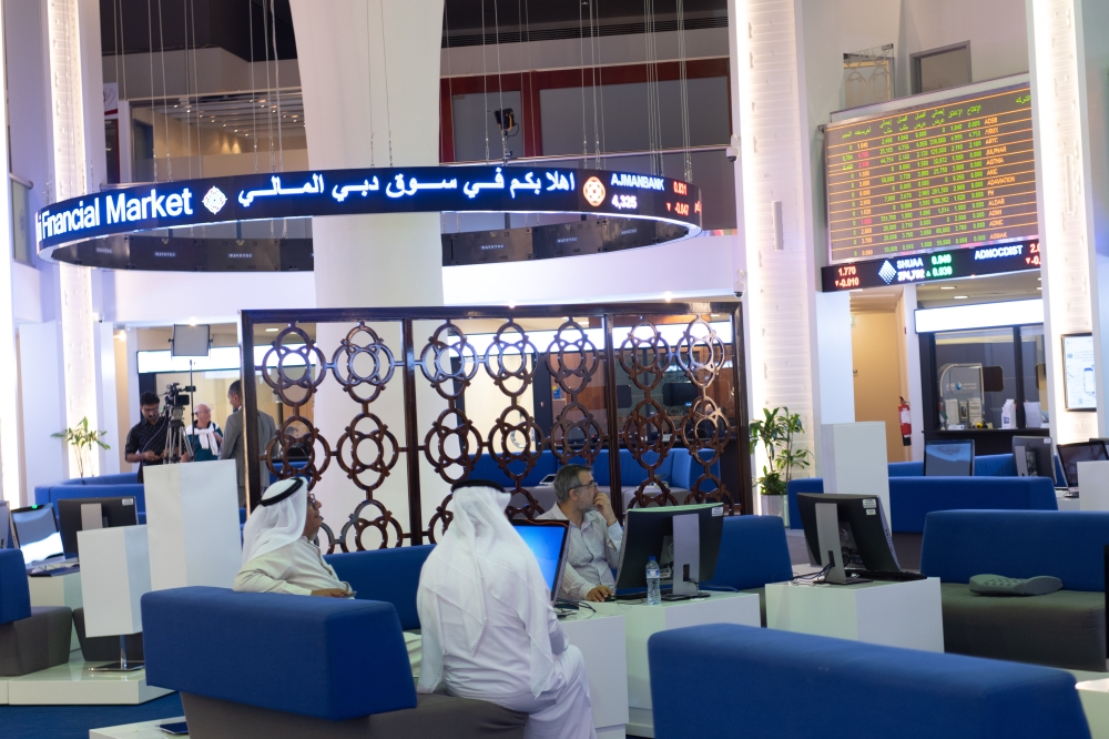 الأسهم المحلية تربح 15 مليار درهم