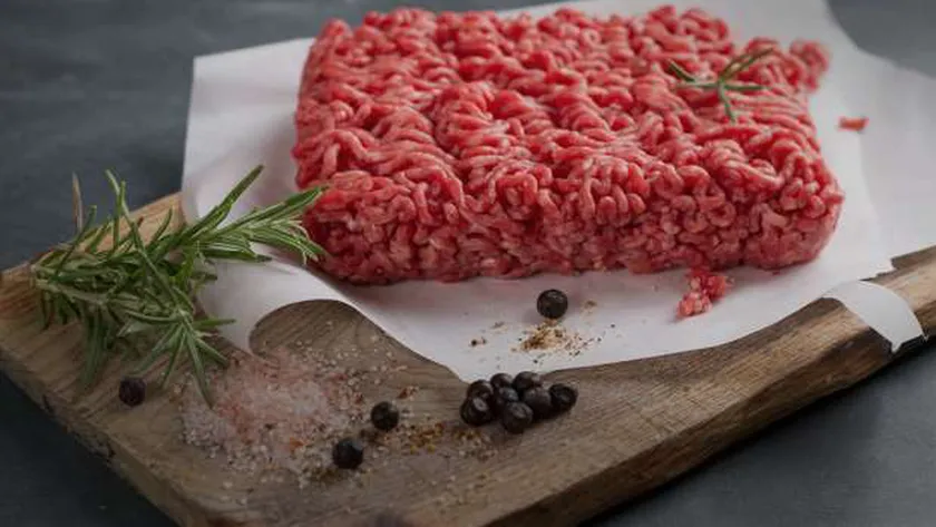 «بـ20 جنيها».. مكون سحري يضاعف كمية اللحمة المفرومة لمختلف الوصفات