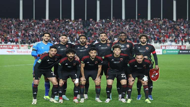 لمدة ساعة.. عطل فني مفاجئ يؤخر إقلاع بعثة النادي الأهلي إلى غانا