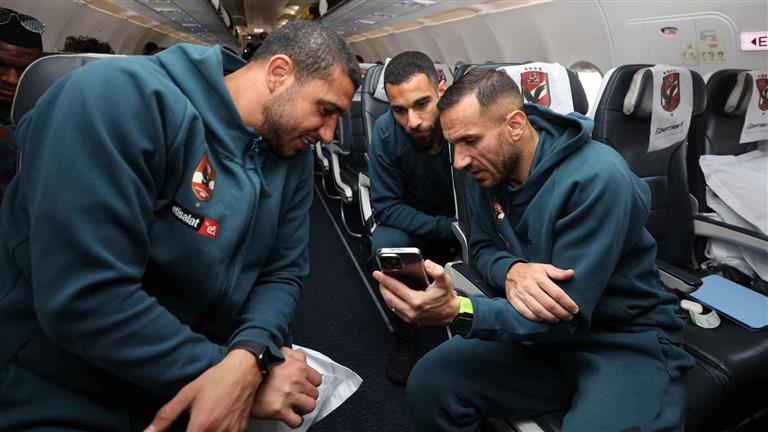 “العامري فاروق وعطل في الطائرة”.. آخر أخبار النادي الأهلي اليوم