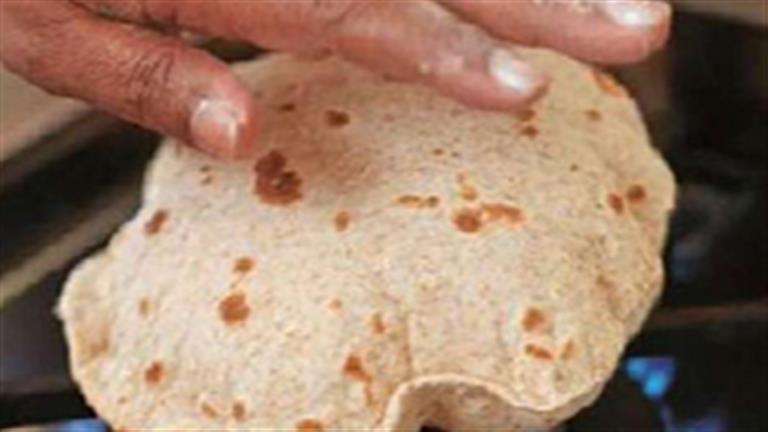 تحذير صحي خطير من تسخين الخبز على البوتاجاز.. قد تحدث كارثة