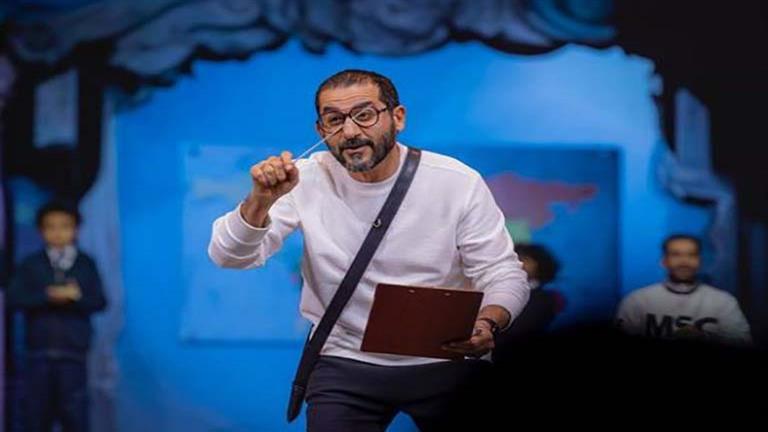 “موسم الرياض” يروج لمسرحية “تييت” لأحمد حلمي بكواليس جديدة (صور)