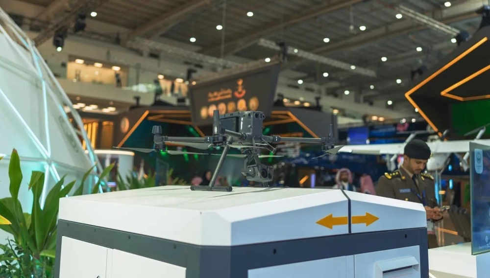 «الداخلية» تستعرض منصة لإطلاق طائرة دون طيار لمباشرة الحوادث المرورية