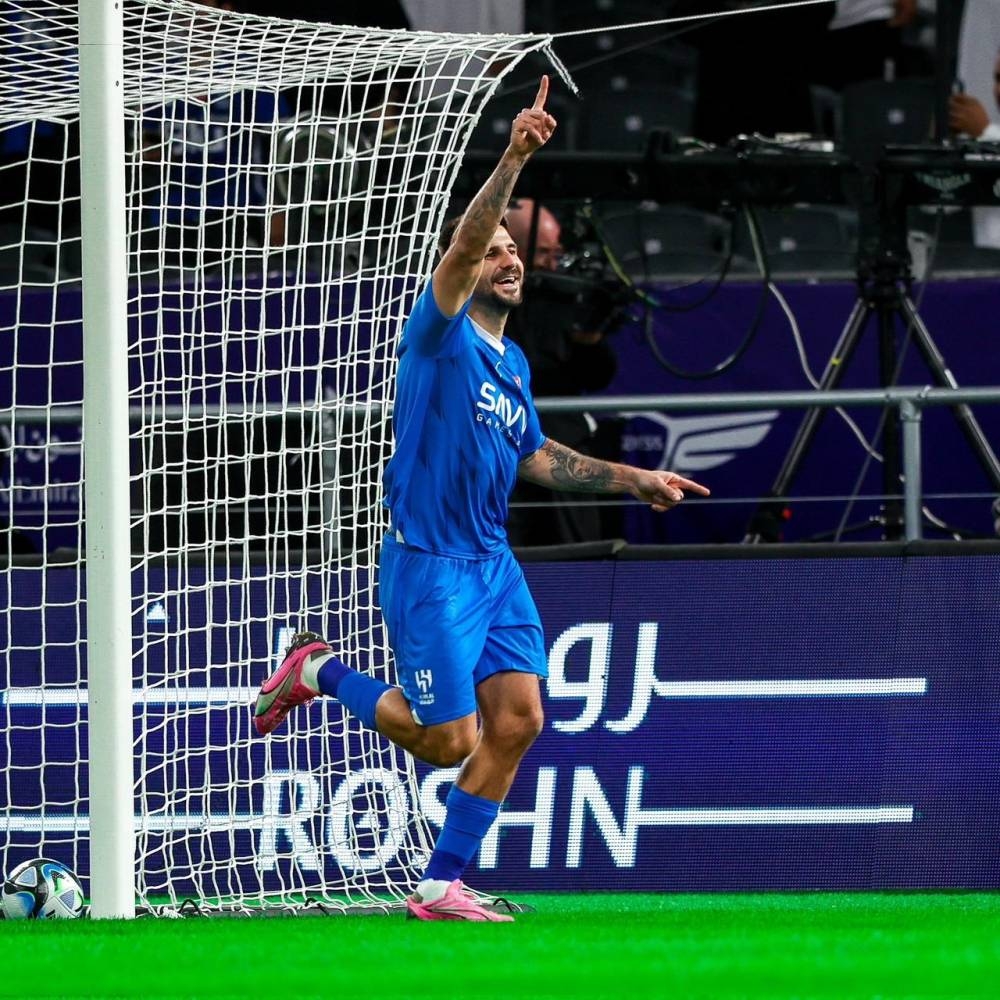 ميتروفيتش مهدد بالغياب عن «كلاسيكو» الدوري