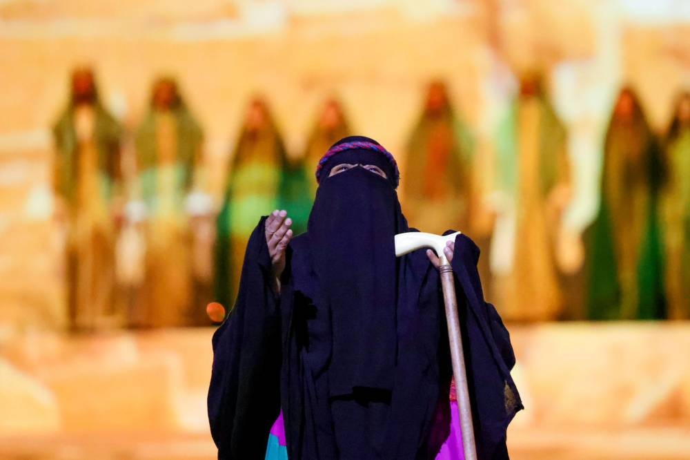 «الداخلية» تشارك بعروض عسكرية وموسيقية ودرامية وشعرية احتفاءً بـ «يوم التأسيس»