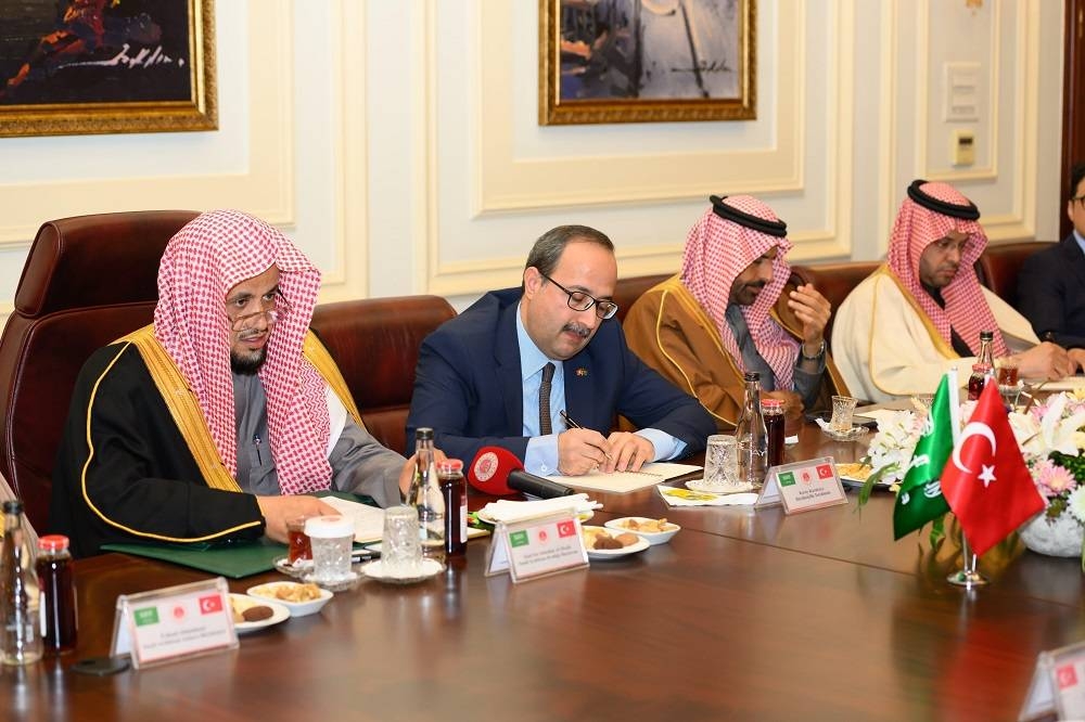 النائب العام يبحث مع وزير العدل التركي التعاون في مباشرة الإجراءات القضائية الدولية