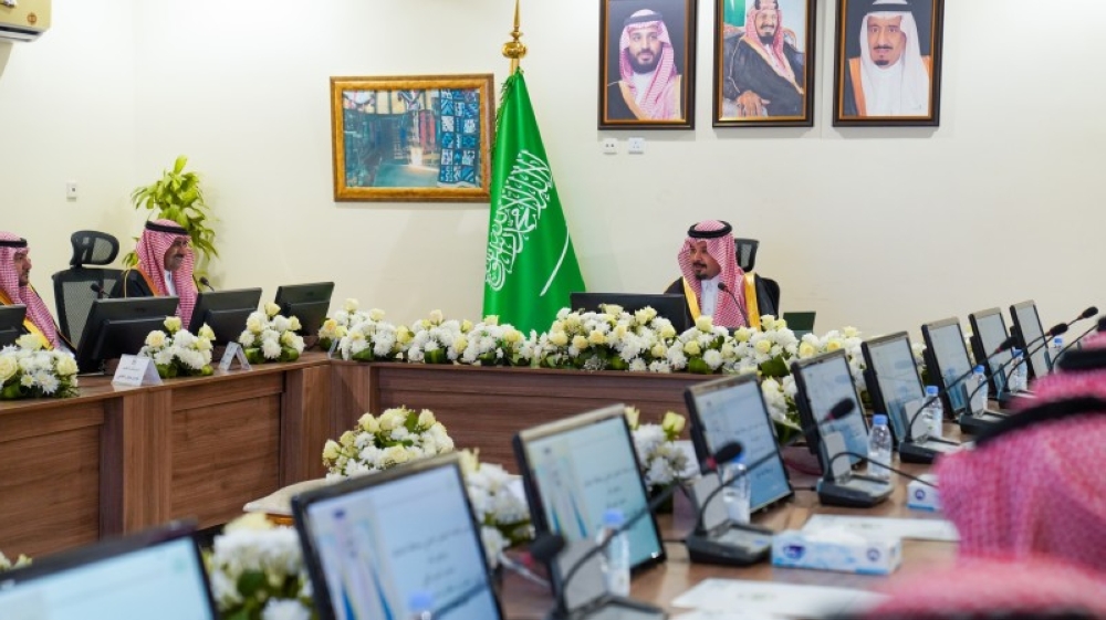أمير المدينة المنورة يرأس اجتماع المجلس المحلي بالحناكية