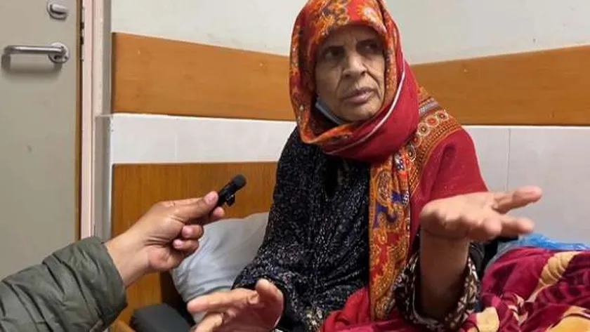 «فعلتهم مشينة».. مسنة فلسطينية تكشف كذب ادعاء جيش الاحتلال الإسرائيلي (فيديو)