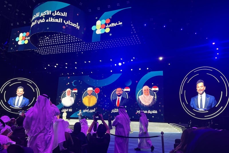 عراقية تفوز بجائزة صناع الأمل 2024 بدبي