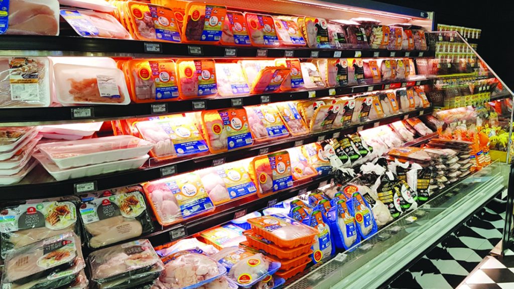 الأسواق تشهد تخفيضات على علامات تجارية يندر شمولها بـ «العروض»