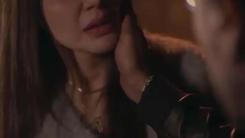 العوضي يشارك جمهوره مشهدا مؤثرا مع دينا فؤاد في حق عرب: عندي بالدنيا