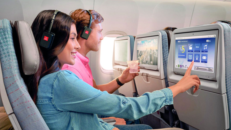 «طيران الإمارات» تحصد جائزة التميز لأفضل ترفيه «على متن الطائرة»