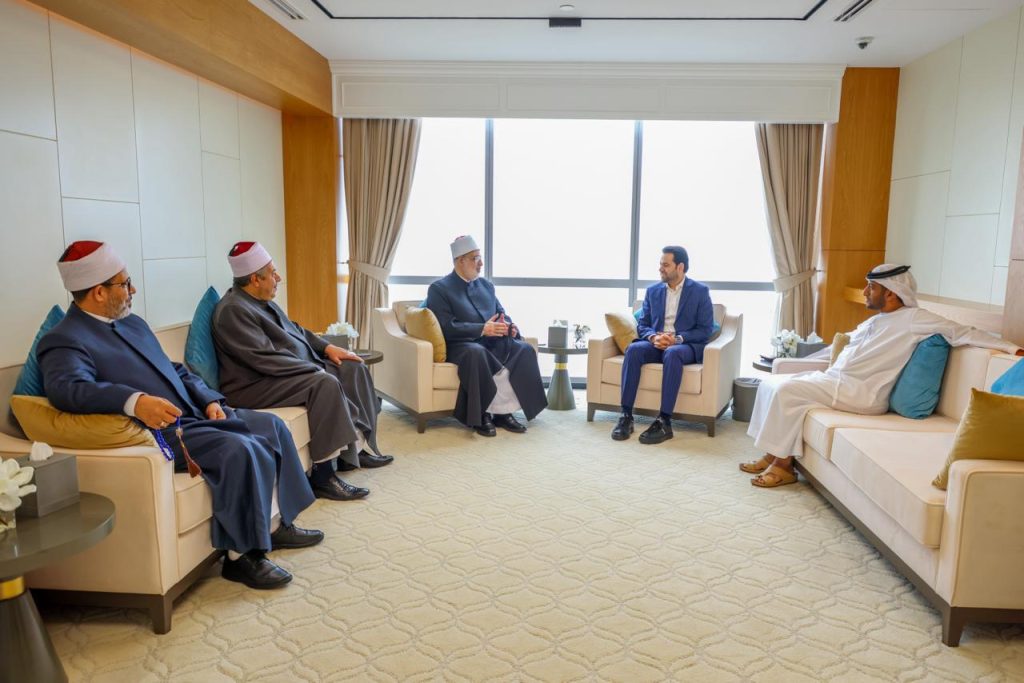 قيادات الأزهر يهنئون “حكماء المسلمين” بمرور 10 أعوام على تأسيسه