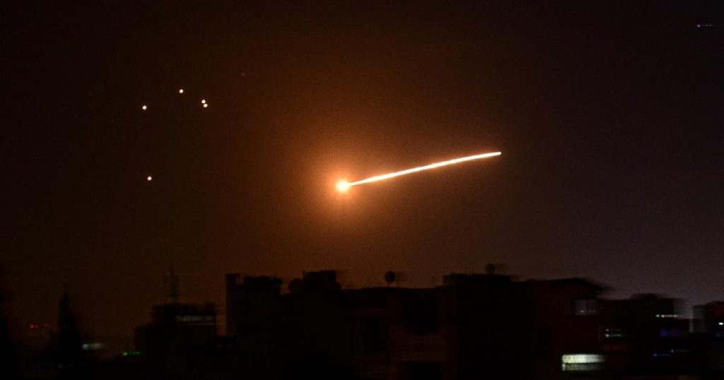 سورية.. مقتل وإصابة مدنيين وعسكريين بقصف إسرائيلي على ريف حلب