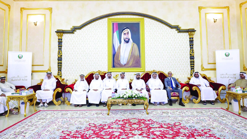 تحذير من الانسياق وراء «الترندات اللحظية» و«الهاشتاغات المشبوهة»