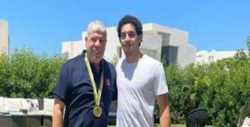 شوبير يتفاجأ على الهواء بإصابة نجله في تدريبات منتخب مصر