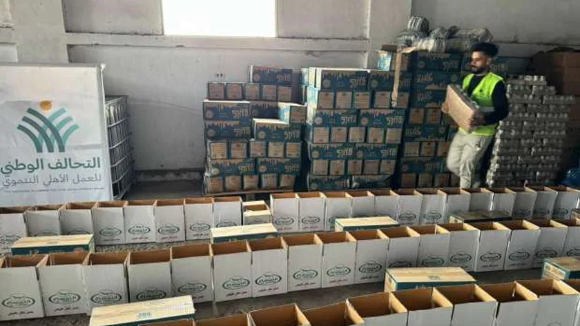 «التحالف الوطني» يواصل توزيع الوجبات وكراتين المواد الغذائية ضمن حملة إفطار صائم