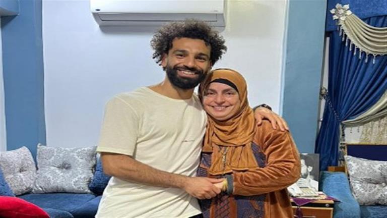 “أنا اللي على الحجر”.. محمد صلاح يتحدث عن والدته بمناسبة عيد الأم (فيديو)