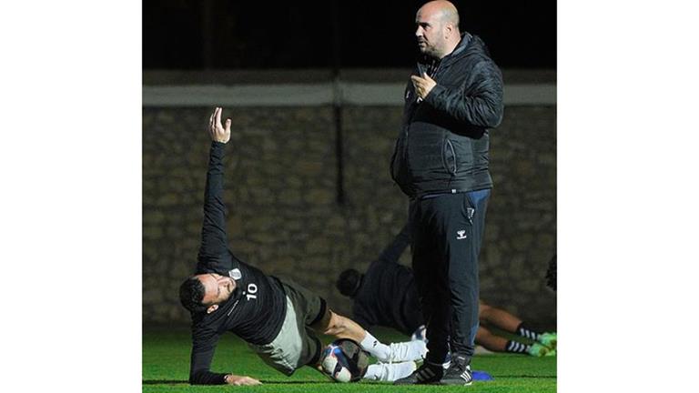 “وعد بالاعتزال في صفوفه وآخر سنتين مجانا”.. حكاية صورة علي معلول في تدريبات الصفاقسي