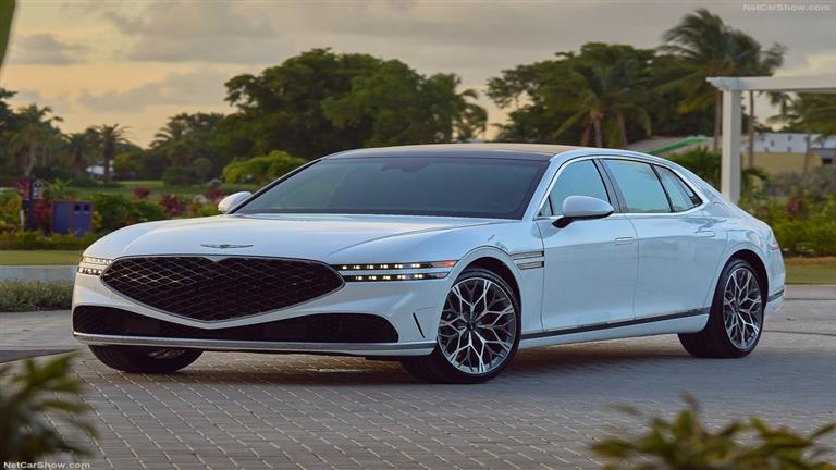 جينيسيس تطلق نسخة جديدة من G90 بـ5 مقاعد