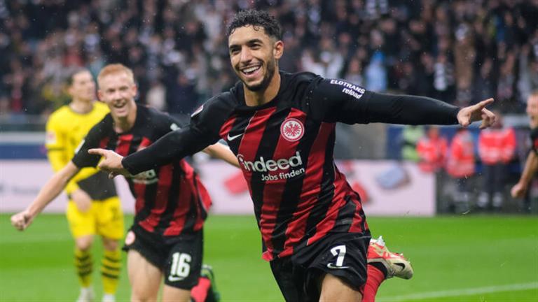 هل يرحل عمر مرموش عن فرانكفورت بنهاية الموسم؟.. صحف ألمانية تجيب