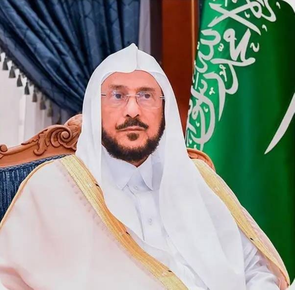 وزير الشؤون الإسلامية يهنئ القيادة بحلول شهر رمضان
