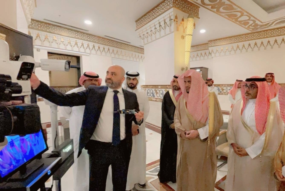 النائب العام لـ«عكاظ»: جهاز «ترجمان» يترجم أقوال المتهمين.. وساعة واحدة لإنجاز القضايا