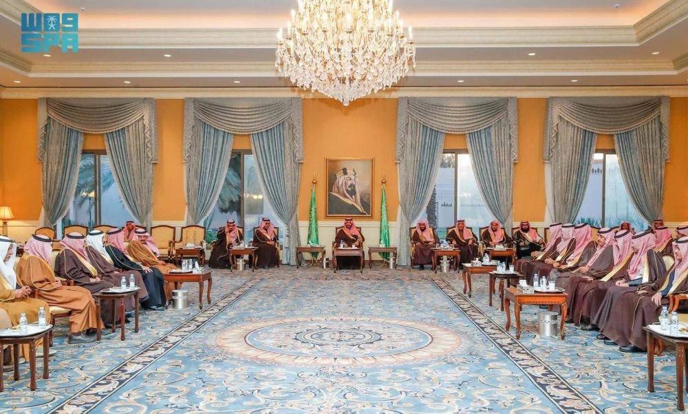 نائب أمير تبوك يستقبل رؤساء المحاكم والمواطنين ومديري الإدارات الحكومية